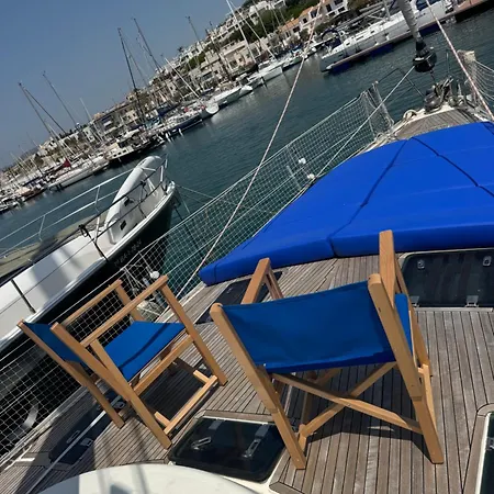 Beverflor Des Mers Botel *